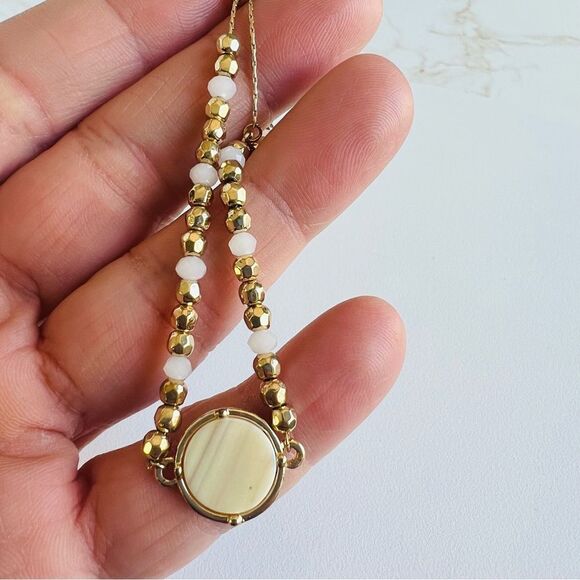 Banana Republic Gold tone Beaded adjustable bracelet NWT - Picture 2 of 2